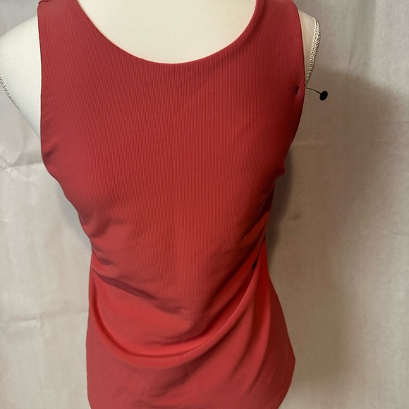 32 Degrees Women's Scarlet Tank Top - Picture 2 of 8